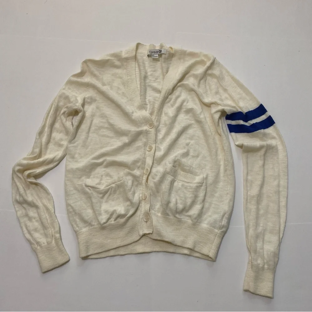 ⭐️Forever 21 cream and blue cardigan size small petite.🍁 - Picture 7 of 7